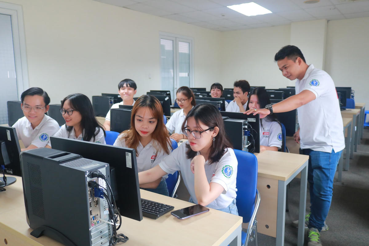 Trường Đại học Luật TP HCM công bố điểm sàn đầu vào hệ đại học năm 2021
