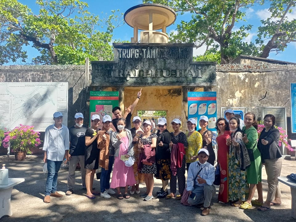 Một đoàn khách du lịch tại Côn Đảo do anh Trần Lý Quang Sương (TP HCM) dẫn đoàn vào T3/2022.