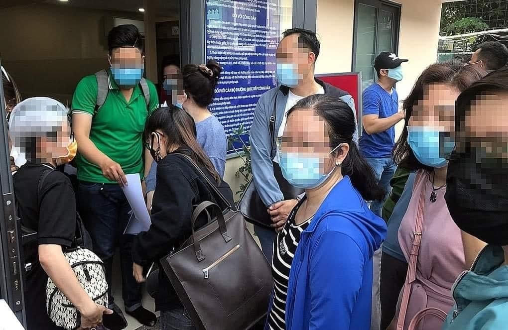 Một số người dân tại TP HCM tố cáo sàn giao dịch tiền ảo lừa đảo.