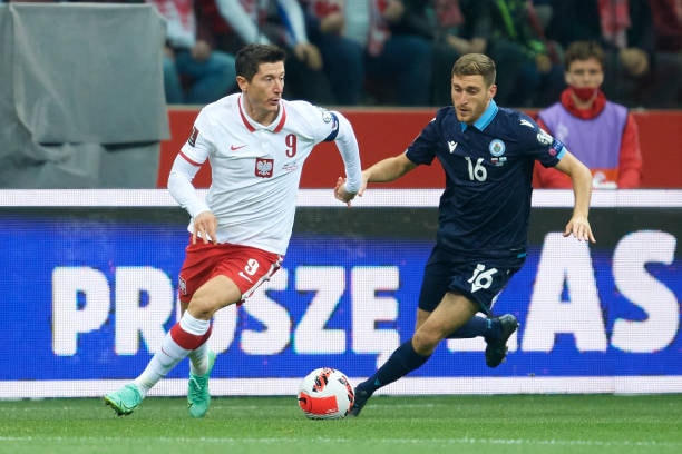 Lewandowski không ghi bàn trong chiến thắng 5-0 của Ba Lan.