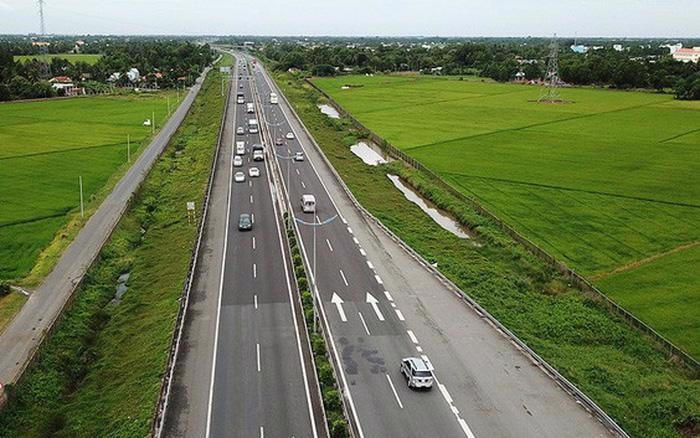 Bộ GTVT đang nghiên cứu về giải pháp đáp ứng nguồn nguyên liệu cho các dự án cao tốc khu vực ĐBSCL. Ảnh minh họa.