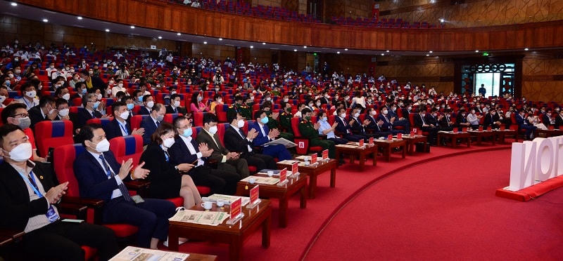Các đại biểu tham dự sự kiện "Ngày chuyển đổi số 26/3 tỉnh Hải Dương".