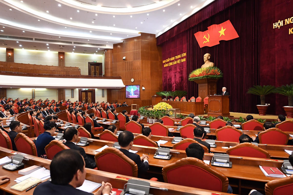 Tổng Bí thư, Chủ tịch nước Nguyễn Phú Trọng phát biểu bế mạc Hội nghị Trung ương 2 (khóa XII), sáng 9/3. Ảnh: VGP/Nhật Bắc.