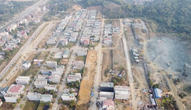 Chưa đảm bảo rà phá bom mìn nhưng rất nhiều hộ dân đã chuyển về sinh sống tại khu đô thị Kosy Moutain View Lào Cai.