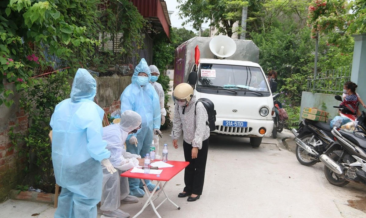 Việc khai báo y tế được chính quyền địa phương khẩn trương triển khai để truy vết.