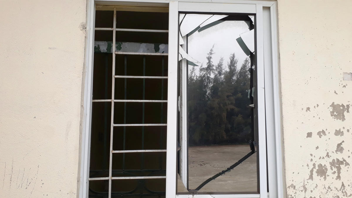 Nhiều hạng mục đã bị hư hỏng và xuống cấp nghiêm trọng.