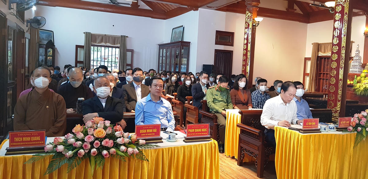 Các đại biểu tham dự buổi lễ phát động.