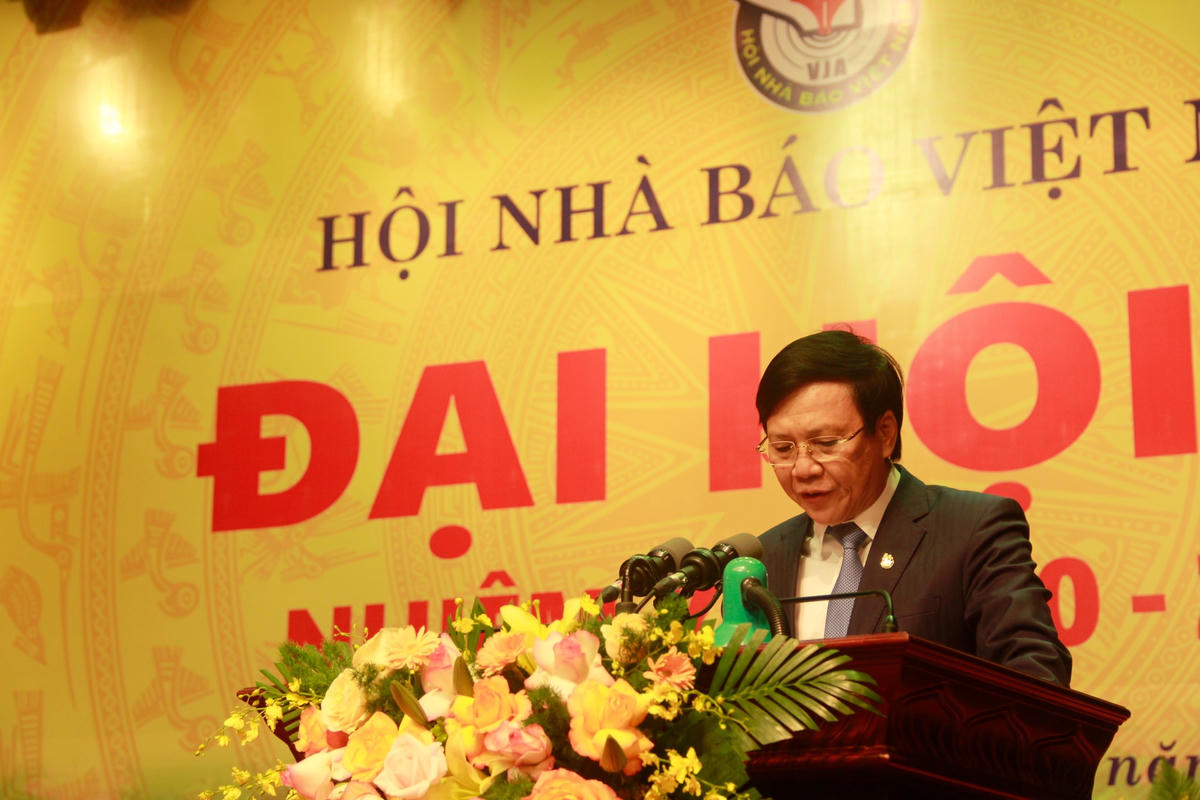 Tại Đại hội, Phó Chủ tịch Thường trực Hội Nhà báo Việt Nam khóa X Hồ Quang Lợi đã trình bày phương hướng và nhiệm vụ trọng tâm trong thời gian tới.