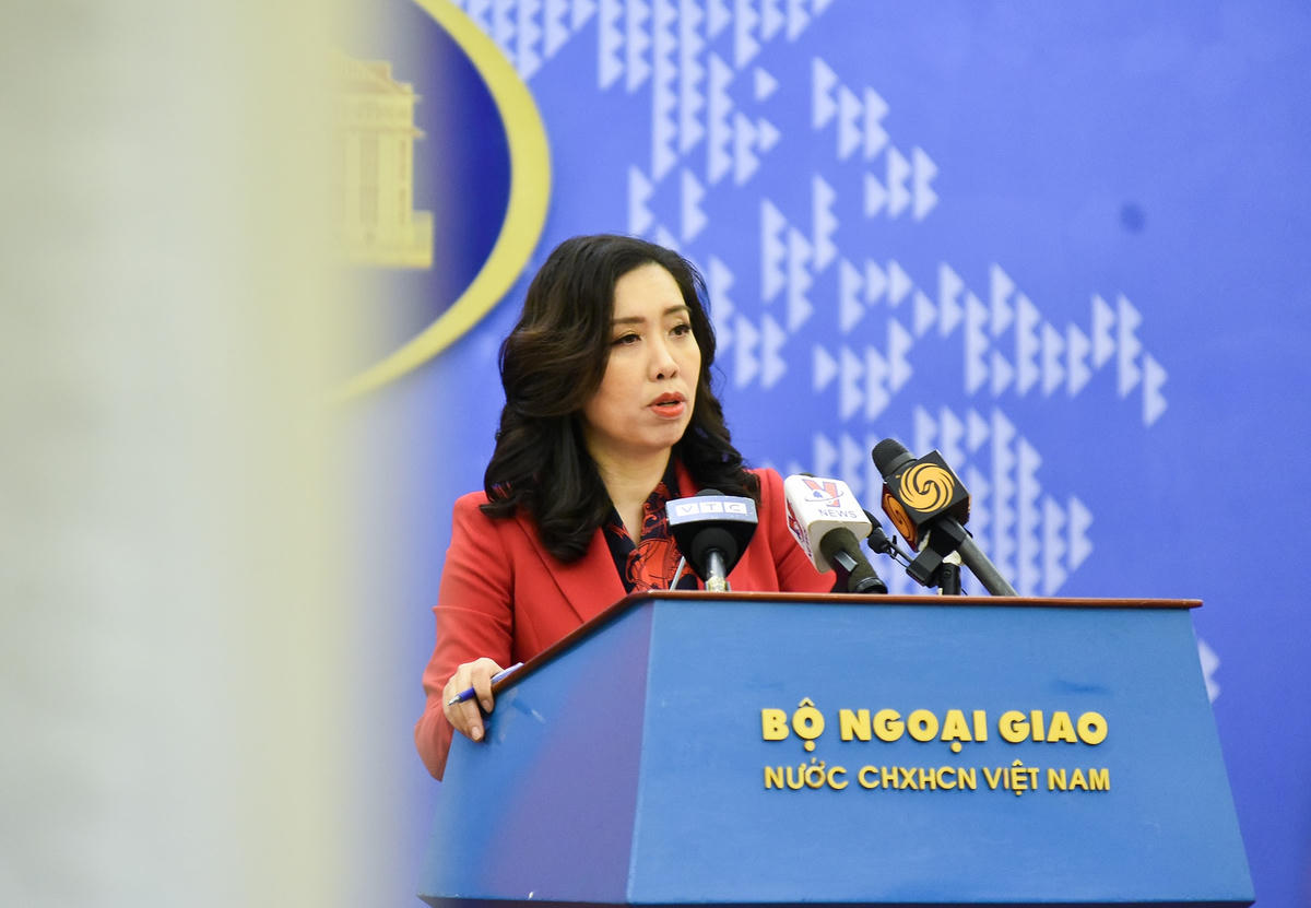 Nguwoif Phát ngôn Lê Thị Thu Hằng