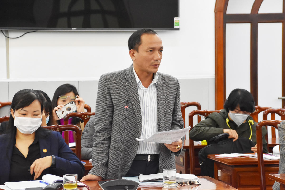 Các đại biểu tham gia đóng góp ý kiến tại hội thảo.