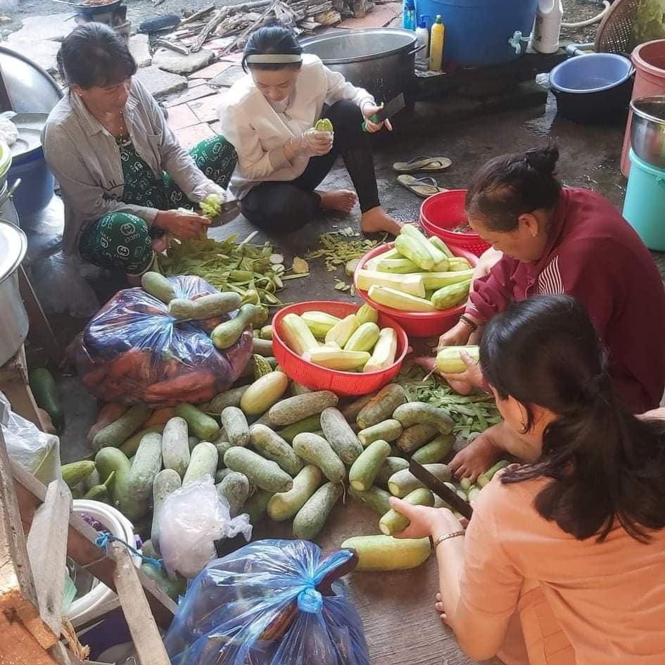 Các tiệm bán đồ chay rất đắt hàng dịp Rằm tháng Giêng