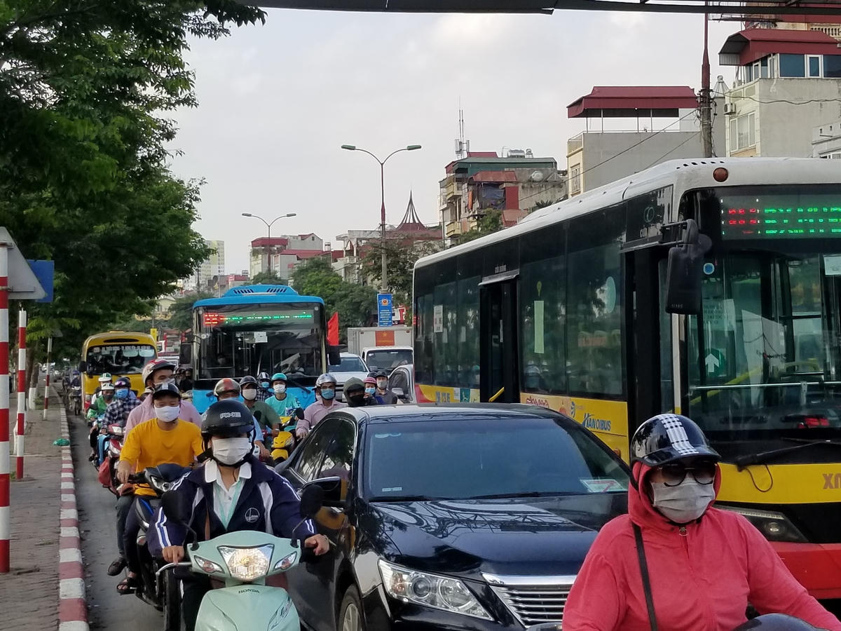 Chủ yếu tình trạng ùn tắc tập trung ở gần khu vực bến xe Giáp Bát và bến xe Nước Ngầm
