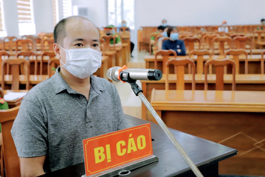 Bị cáo Phạm Văn Vinh tại phiên tòa. Ảnh: Trung tâm TT-VH Đông Triều.