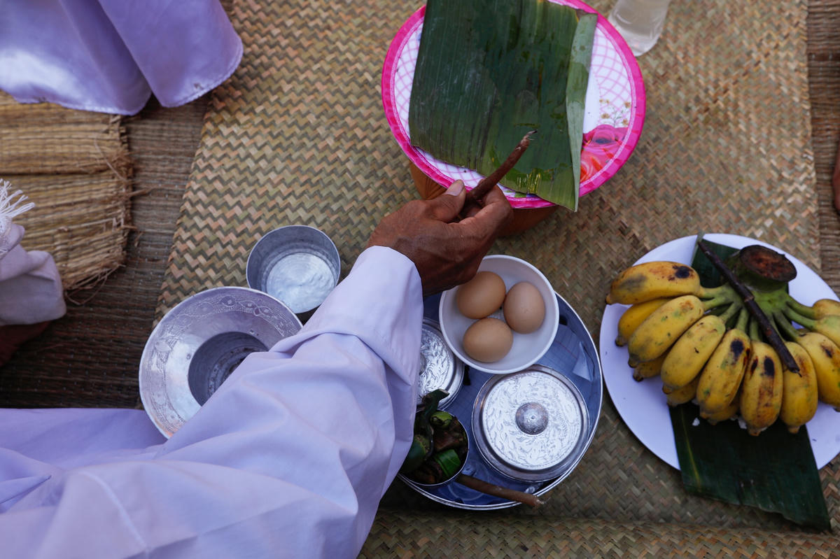 Chuẩn bị phần nghi lễ chính thức.