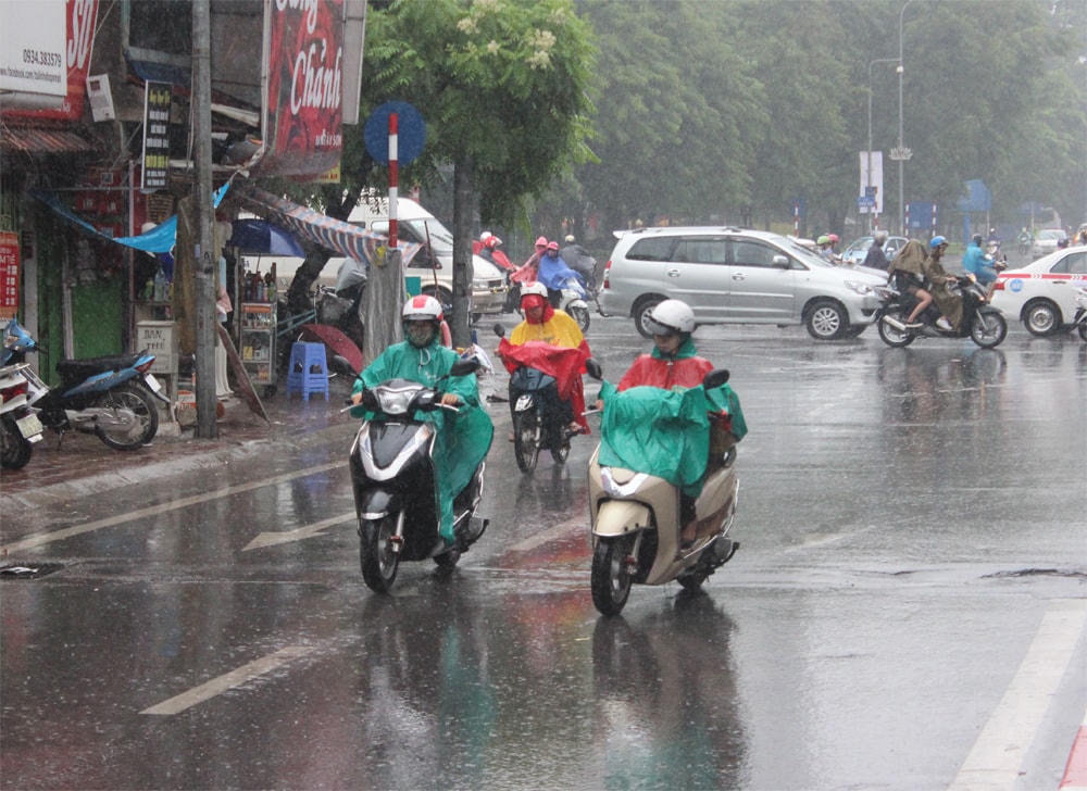Mưa rào và dông trên cả nước