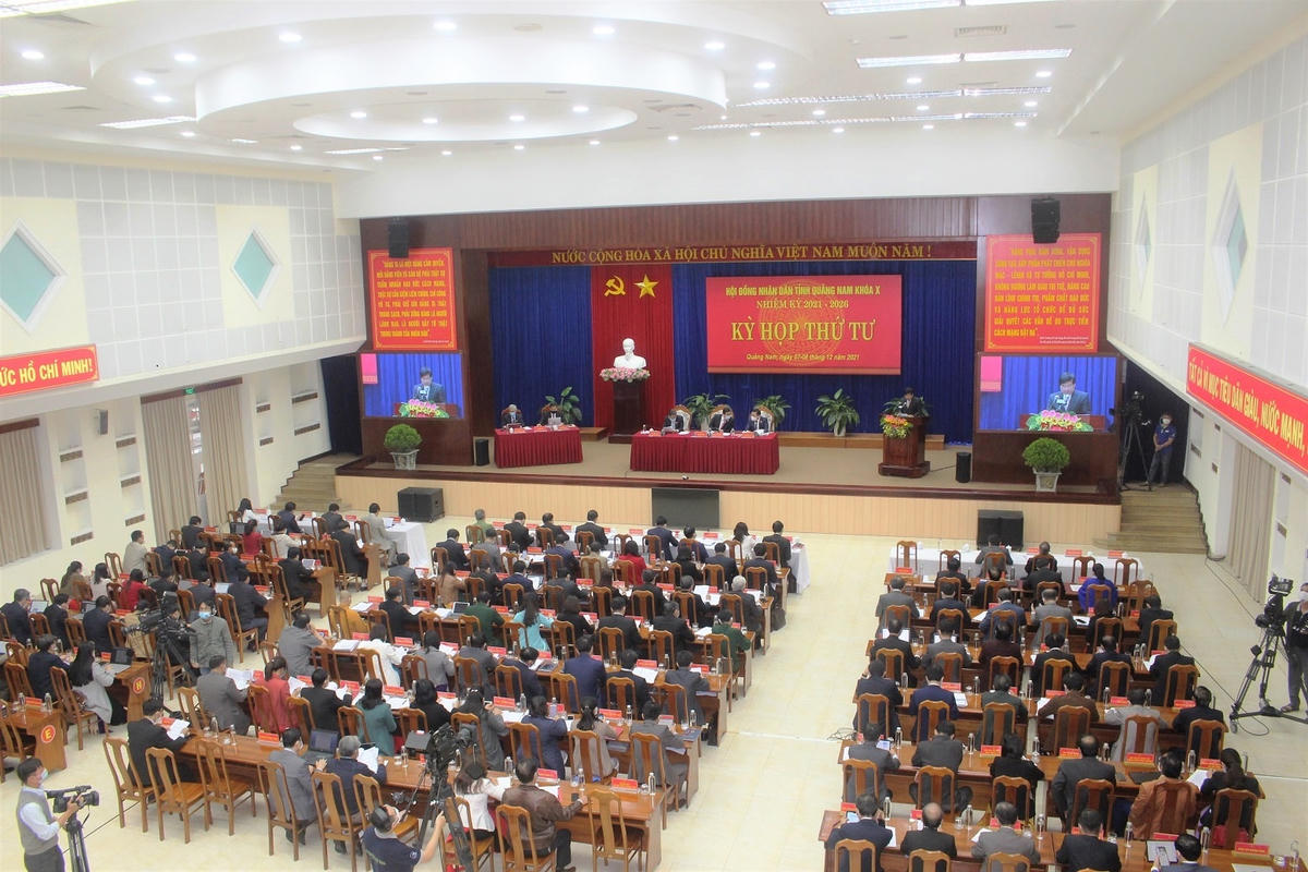 Quang cảnh kỳ họp thứ 4, HĐND tỉnh Quảng Nam khóa X.