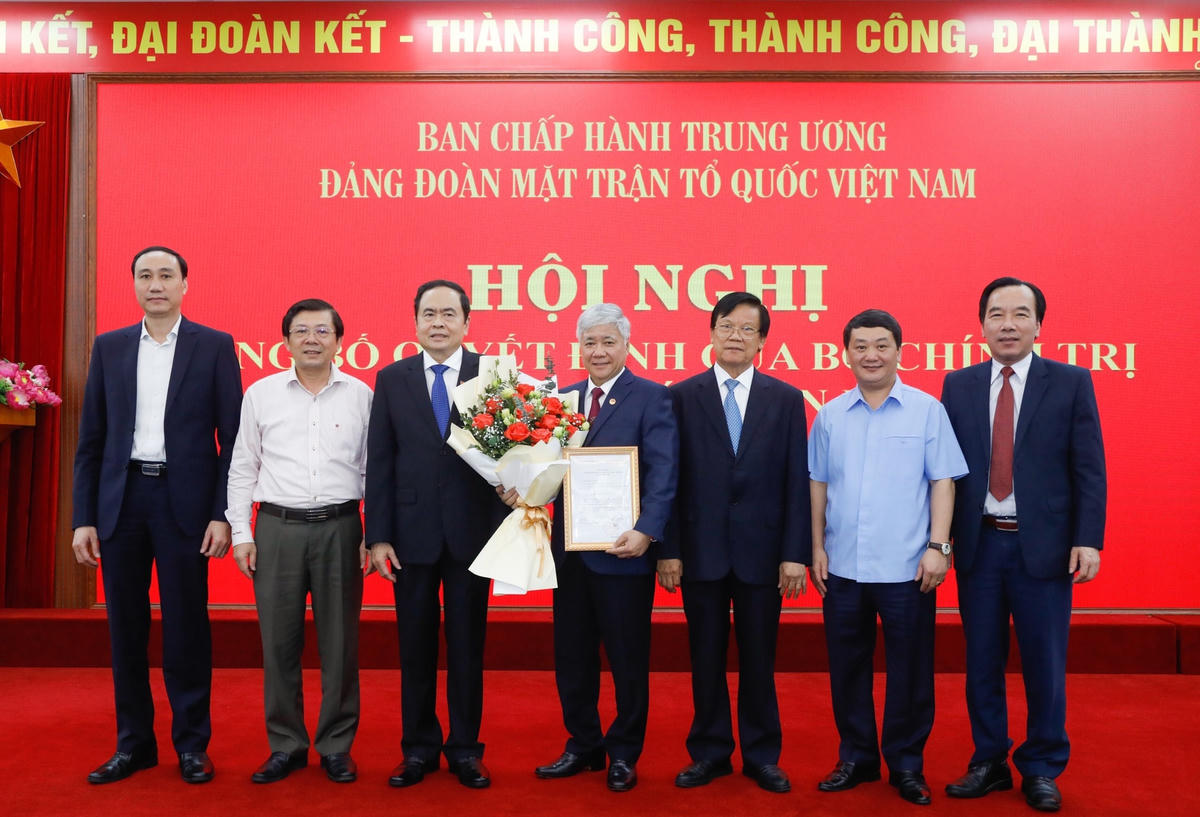 Chủ tịch Trần Thanh Mẫn và các đại biểu tại Hội nghị.