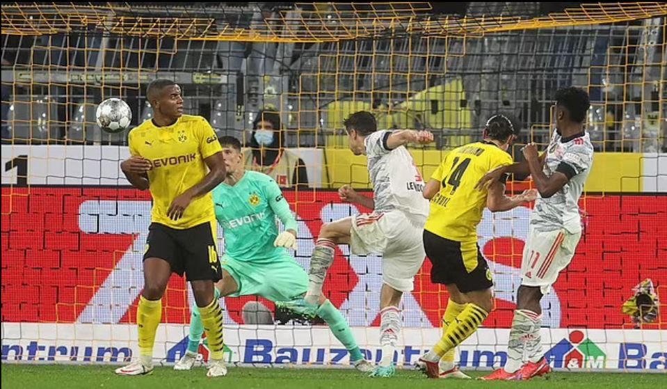 Lewandowski tỏa sáng, Bayern Munich hạ Dortmund để giành Siêu Cúp Đức