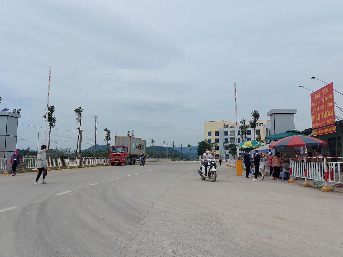 Mọi hoạt động tại Công ty Giầy Kim Việt vẫn được duy trì ổn định.