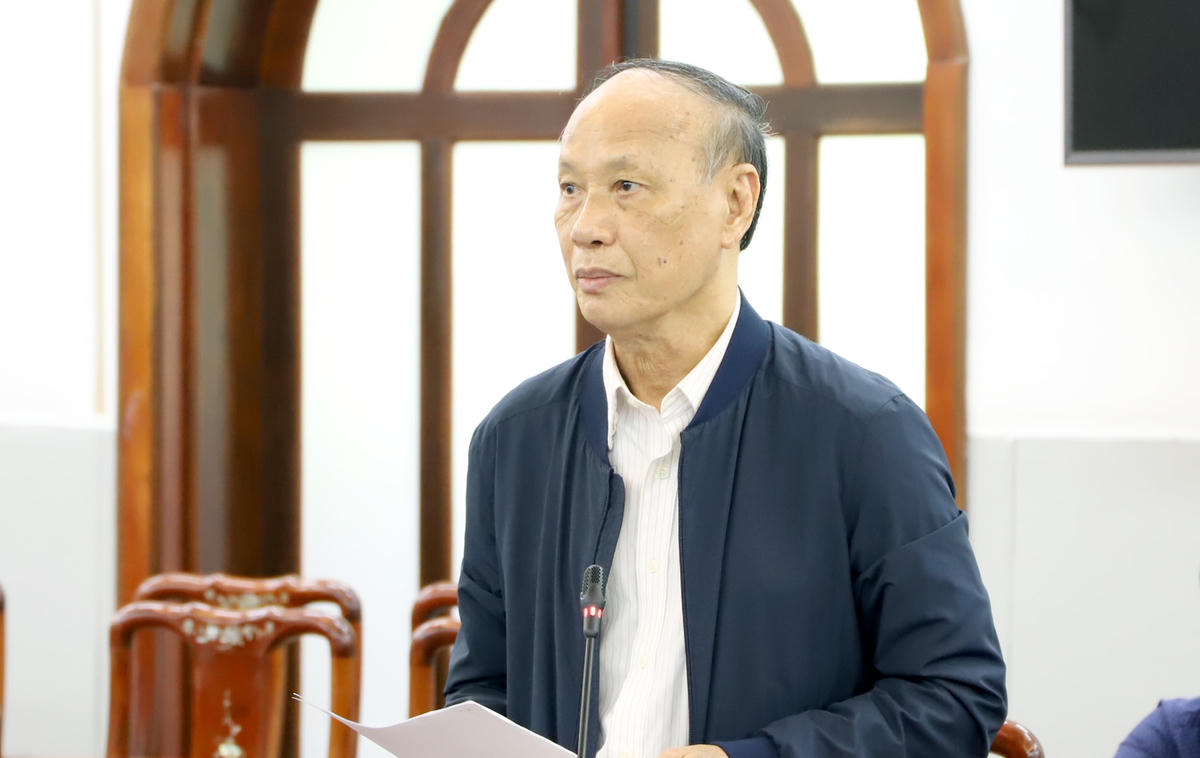 GS.TS Trần Ngọc Đường, Chủ nhiệm Hội đồng tư vấn Dân chủ - Pháp luật, UBTƯ MTTQ Việt Nam phát biểu.