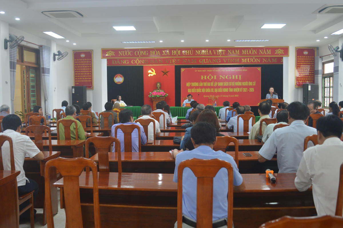 Quang cảnh hội nghị hiệp thương lần thứ hai.
