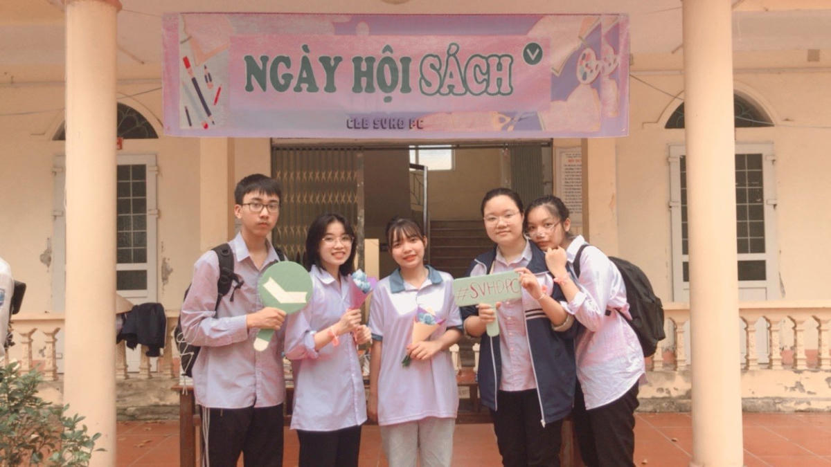Câu lạc bộ "Sách và Hành động" thu hút đông đảo học sinh, sinh viên trên địa bản tỉnh thamm gia.