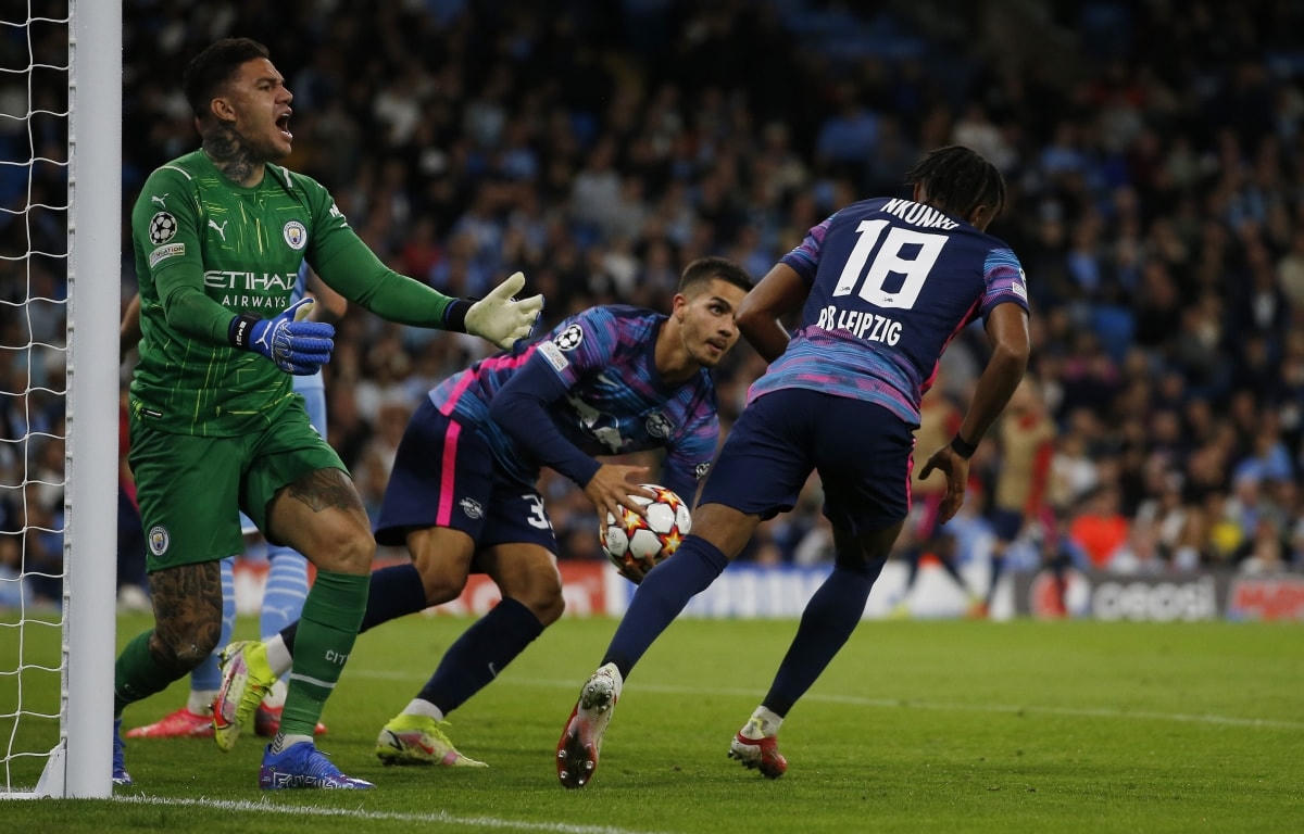 Nkunku lập hat-trick nhưng Leipzig vẫn thua đậm. Ảnh: Reuters