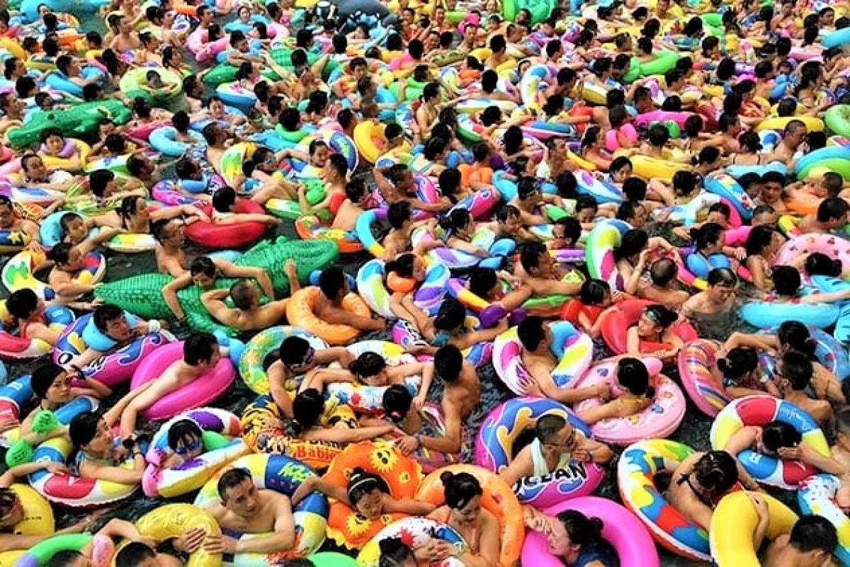 Dân số Quả Đất được dự báo đạt 8,5 tỷ người vào 2029, buộc con người phải có chiến lược thích hợp. Nguồn: listverse.