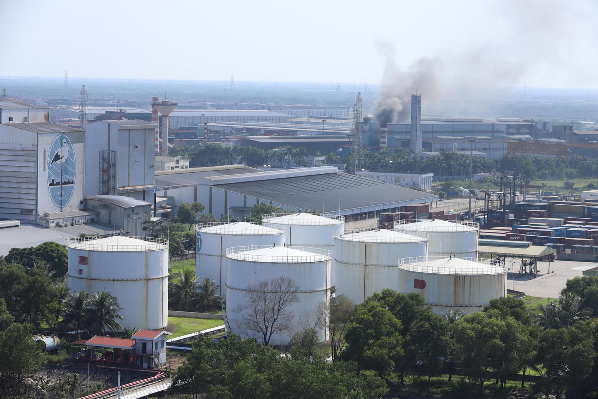 Ô nhiễm môi trường luôn là vấn đề nóng. Ảnh: Quang Vinh.