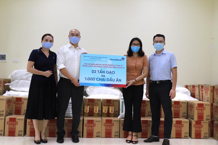 VietinBank tiếp tục dành hơn 27 tỷ đồng hỗ trợ các tỉnh phía Nam phòng, chống dịch COVID-19