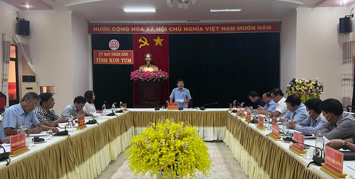 Quang cảnh buổi  làm việc giám sát.