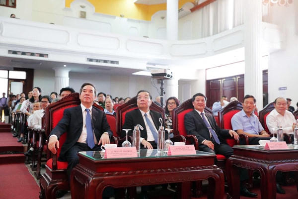 Các đại biểu dự Hội nghị.