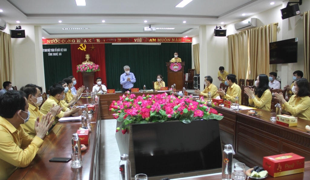 Chủ tịch Đỗ Văn Chiến cũng đã có buổi làm việc về công tác chuẩn bị bầu cử với Ủy ban MTTQ Việt Nam tỉnh Nghệ An vào chiều ngày 10/5.