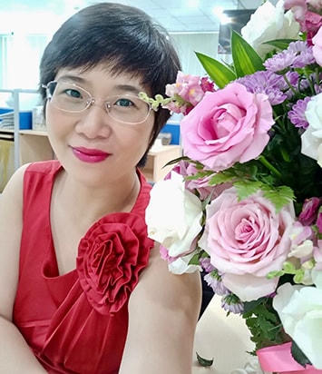 Dịch giả Nguyễn Lệ Chi.