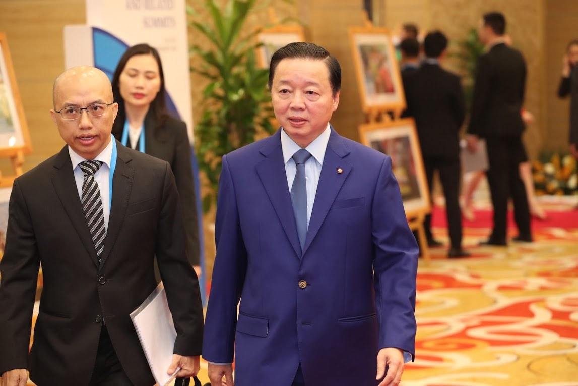 Bộ trưởng Bộ Tài nguyên & Môi trường tới dự Hội nghị. Ảnh: Quang Vinh/ĐĐK.