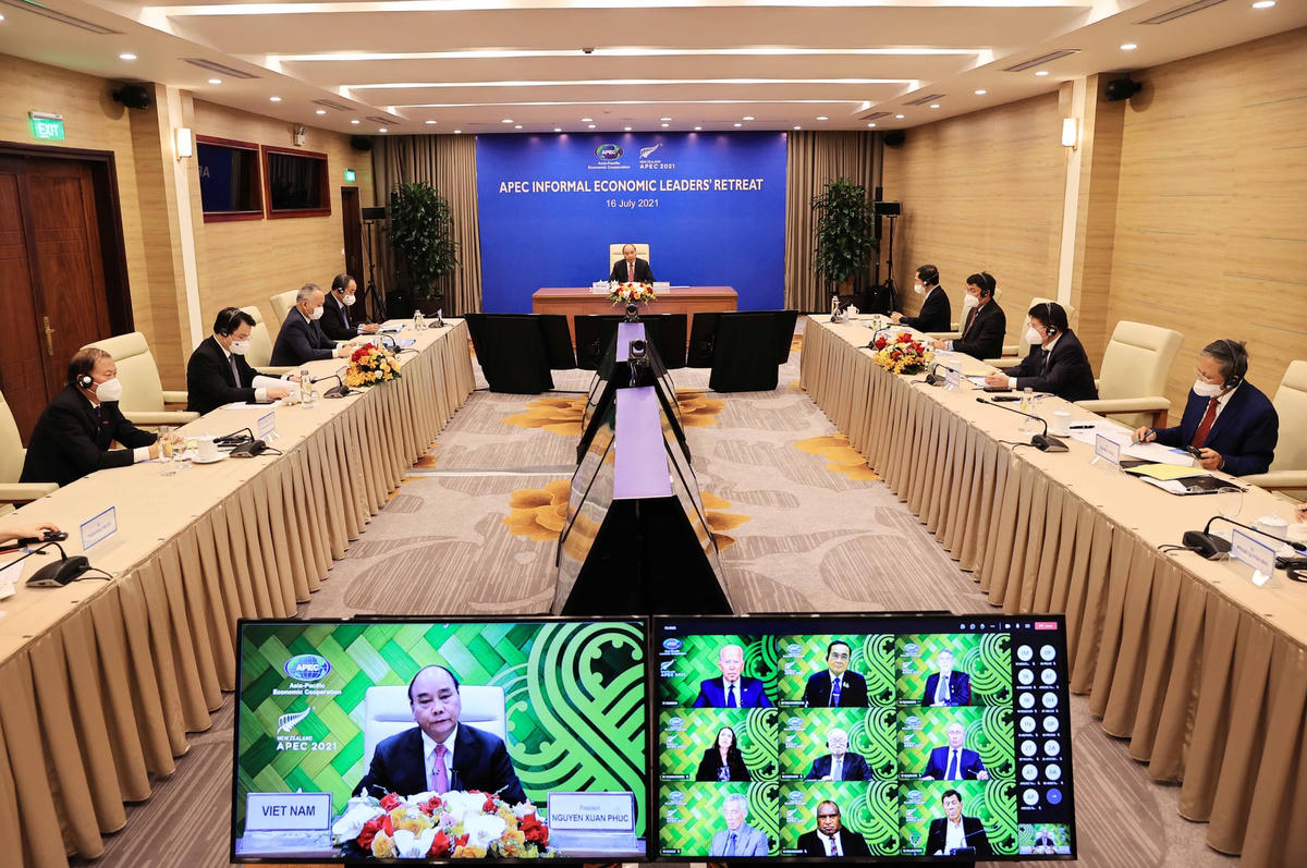 Chủ tịch nước Nguyễn Xuân Phúc: Việt Nam luôn trân trọng hợp tác APEC và sẽ cùng các thành viên thúc đẩy hợp tác trên tinh thần cùng phòng ngừa dịch bệnh. Ảnh: VGP.  