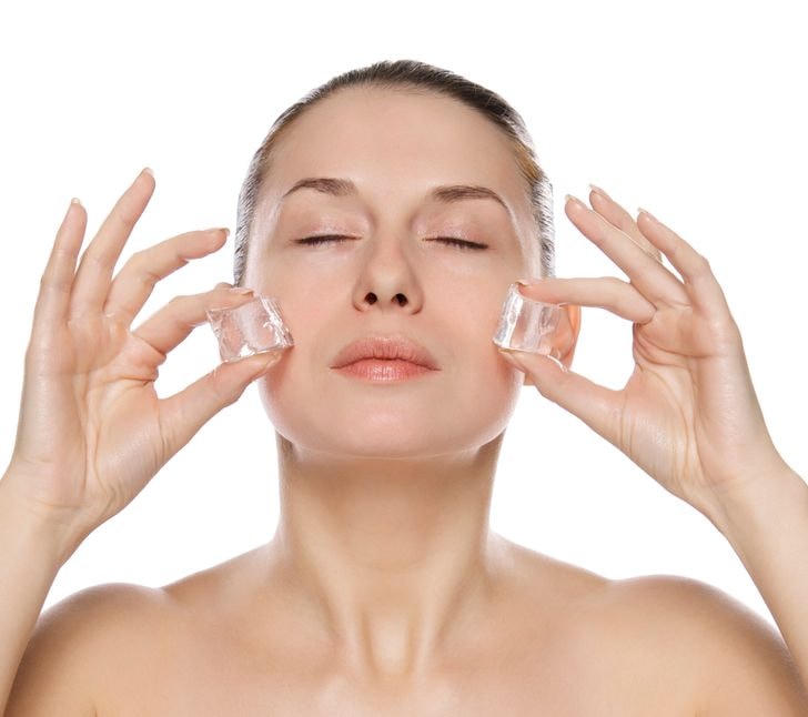 7 mẹo để loại bỏ bọng mắt và quầng thâm