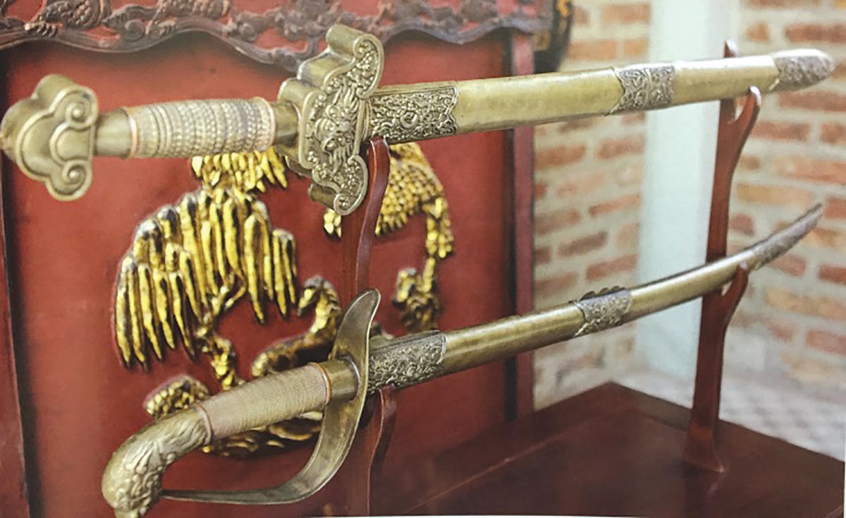 Làng nghề chạm bạc Đồng Xâm