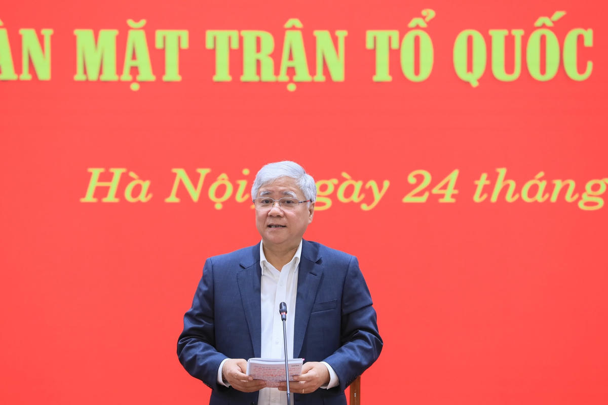 Chủ tịch Đỗ Văn Chiến phát biểu tại cuộc làm việc.