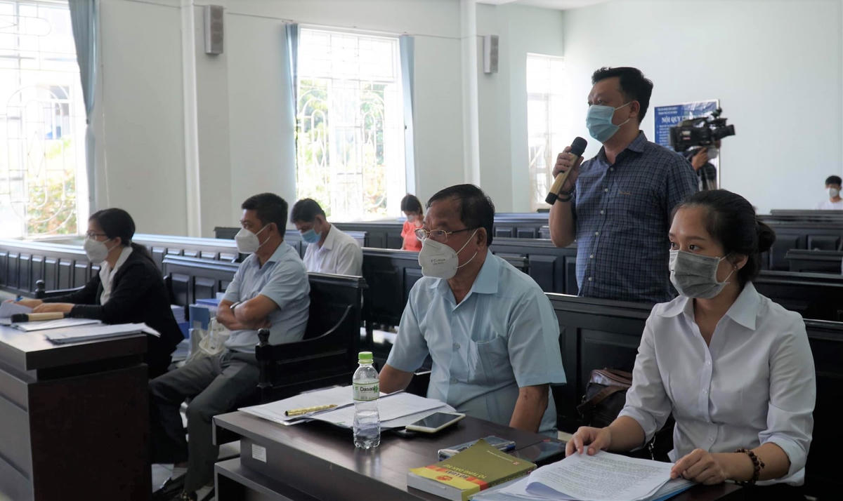 Quang cảnh phiên tòa xét xử sơ thẩm. (Ảnh: H.Nhung)