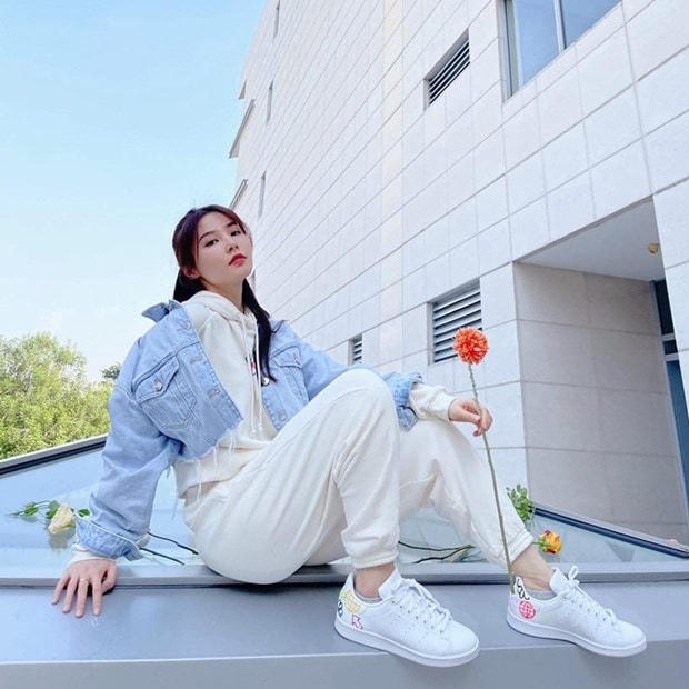 [ẢNH] Phong cách bánh bèo phủ sóng street style của dàn sao Việt