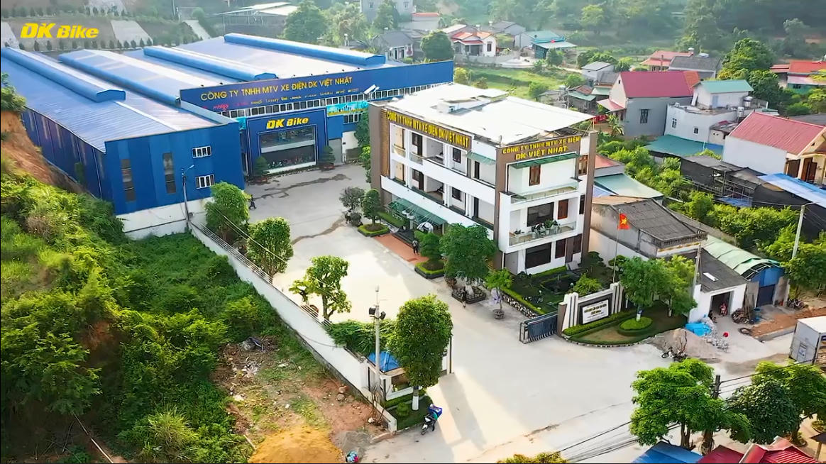 Khu nhà xưởng bên trái đường Trần Đăng Ninh, Công ty DK Việt Nhật xây dựng sai Giấy phép.
