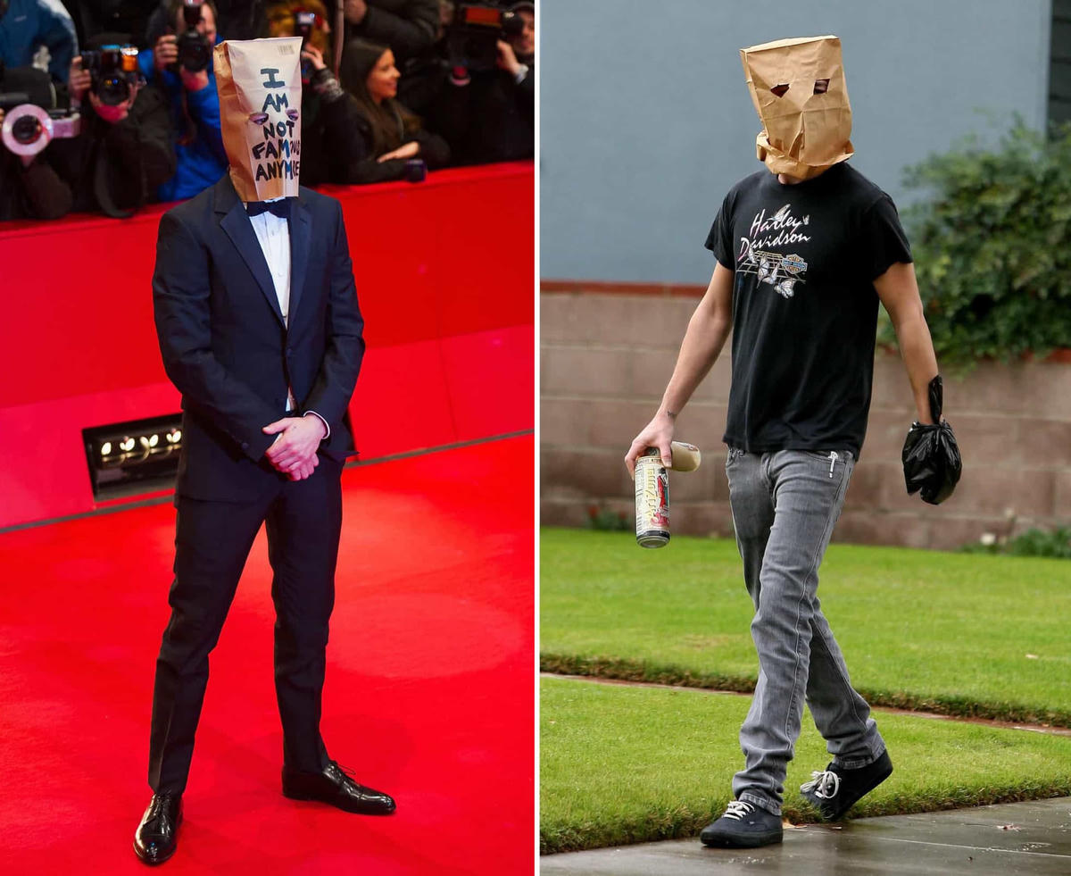Shia LaBeouf đội một chiếc túi giấy được khoét một vài lỗ mắt và miệng, anh còn diện chiếc túi giấy có dòng chữ “Tôi không còn nổi tiếng nữa” trên thảm đỏ năm 2014.  