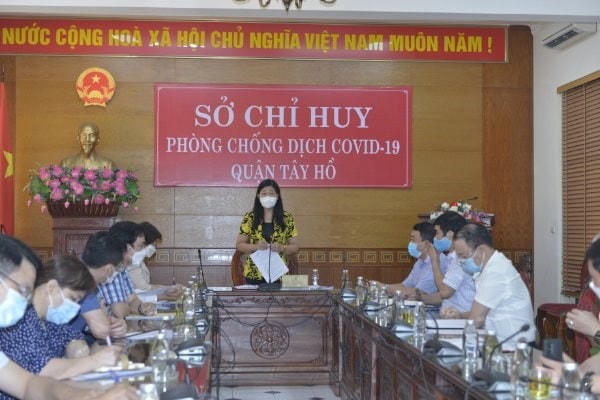 Quang cảnh buổi làm việc.  