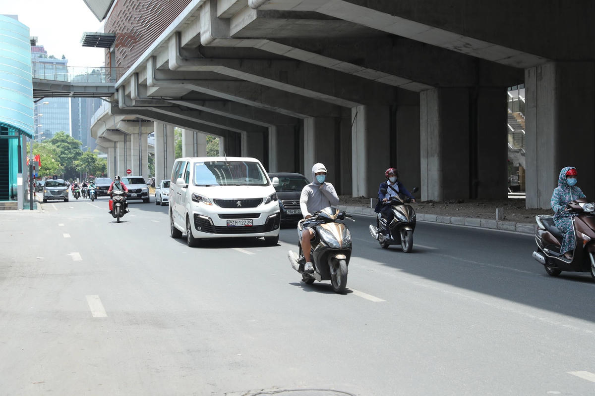 Miền Bắc đang trải qua những ngày nắng nóng gay gắt. Ảnh: Phạm Quang Vinh.