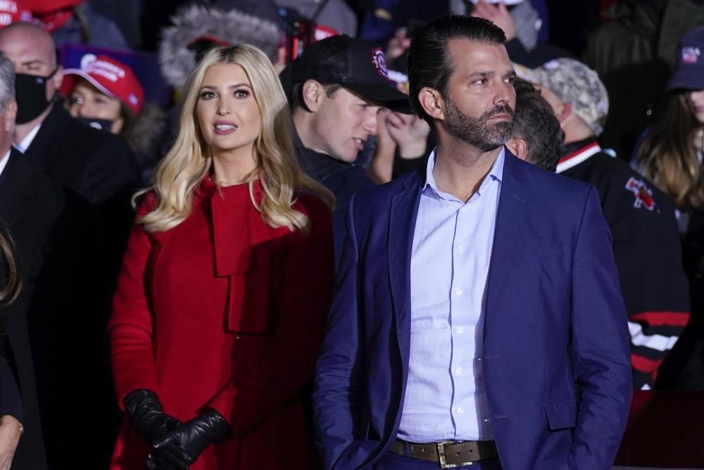 Ivanka Trump và Donald Trump Jr.