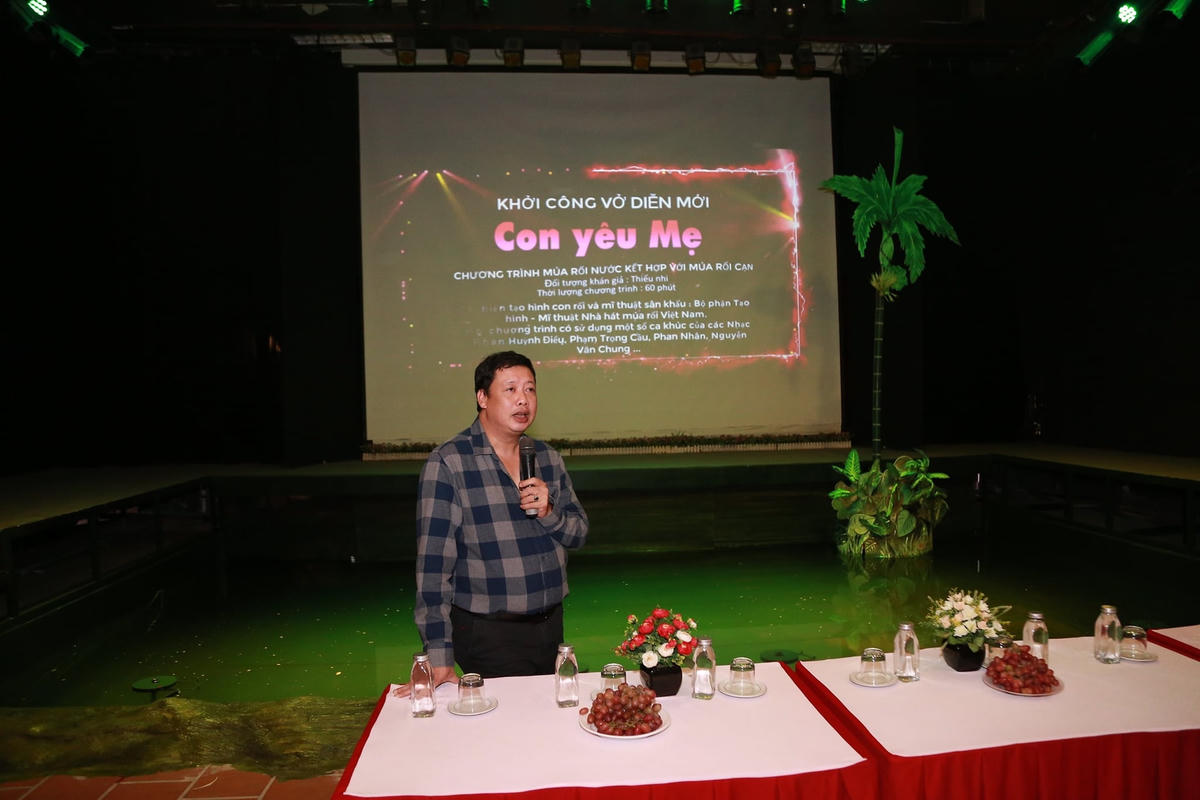 Khởi công vở rối ‘Con yêu mẹ’