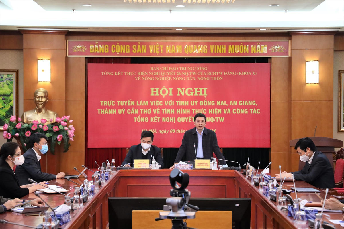 Phó Ban Kinh tế Trung ương Nguyễn Duy Hưng chủ trì hội nghị.