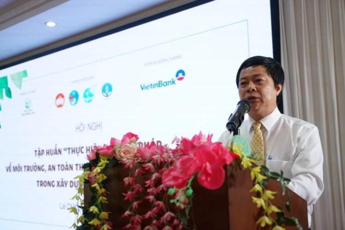 Ông Vũ Dương Châu, Trưởng ban Dân tộc, UBTƯ MTTQ Việt Nam phát biểu tại hội nghị.