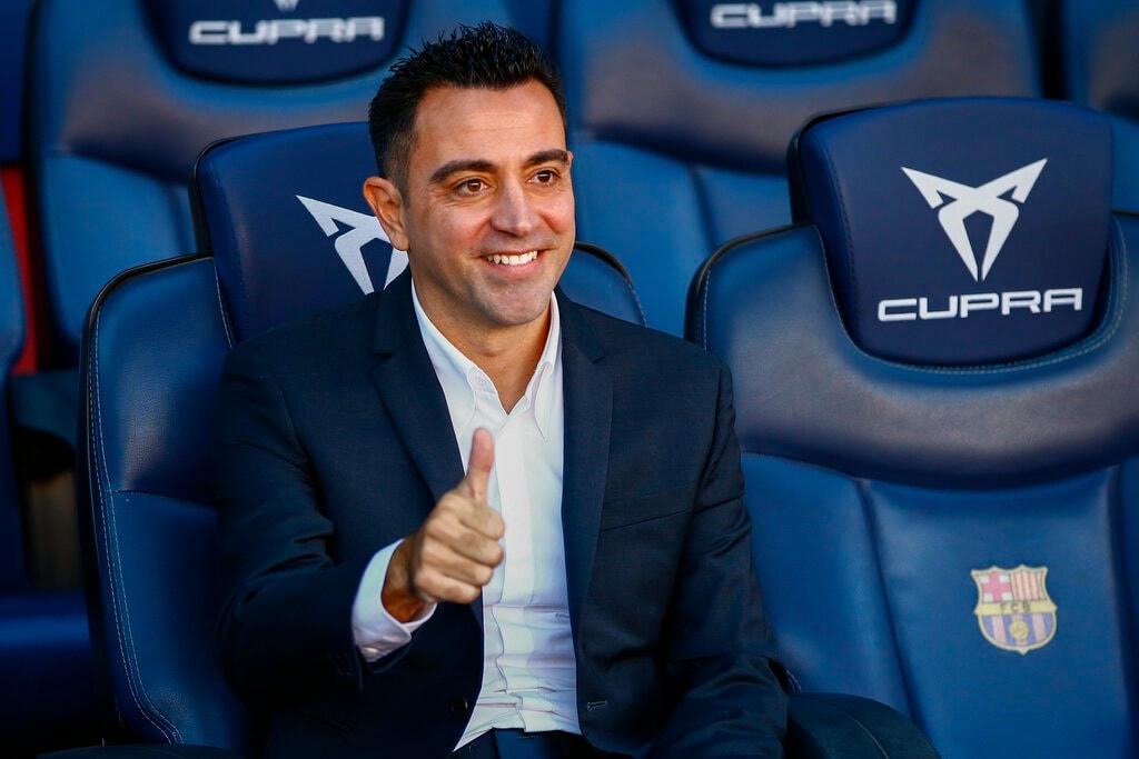 HLV Xavi Hernandez ra mắt Barcelona trong trận derby xứ Catalonia với Espanyol.